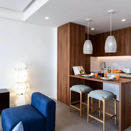 Oscar Concept Aparthotel 4*