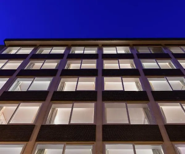 Oscar Concept Aparthotel 4*