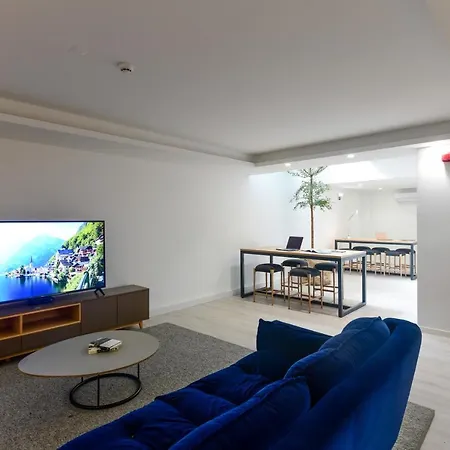 Oscar Concept 4*