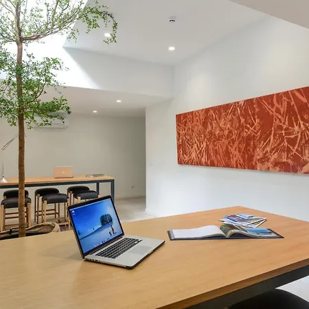 Oscar Concept Apartahotel 4*